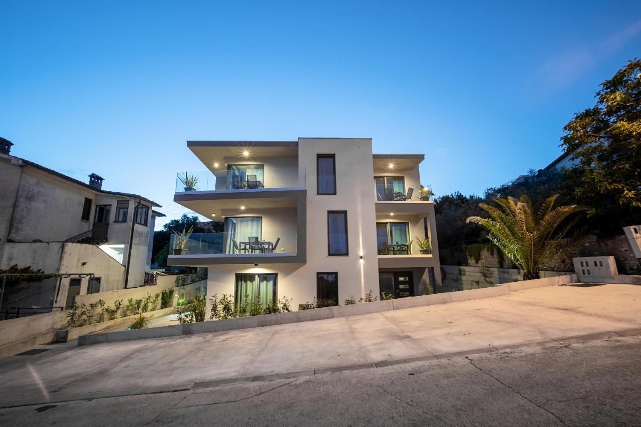 Villa Apartments Lela ラバック エクステリア 写真