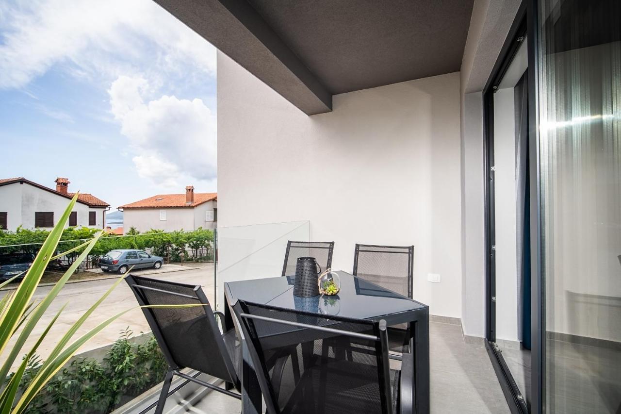 Villa Apartments Lela ラバック エクステリア 写真